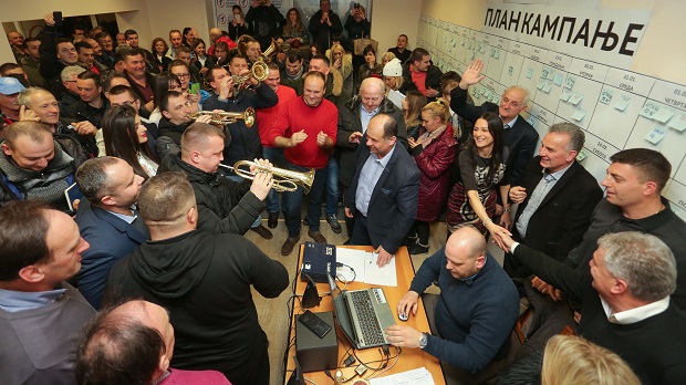 Севојно: Напредњацима 62.27 одсто поверења